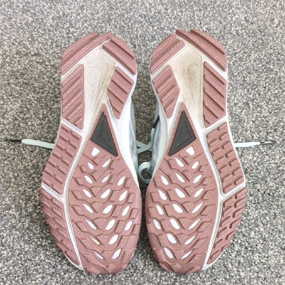 Nike Women's Athletic Shoes - Gray, White, and Brown - Picture 2 of 5
